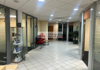 Location commerces Nîmes Cushman & Wakefield