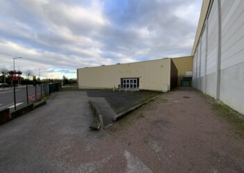 Location commerces Pont-Sainte-Marie Cushman & Wakefield