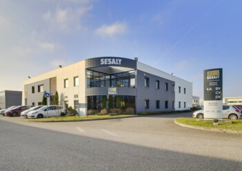 Location entrepôts / activités Saint-Priest Cushman & Wakefield